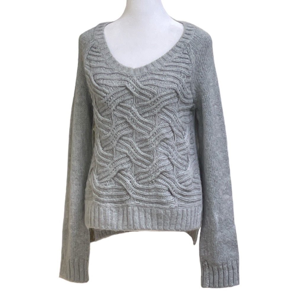 Victoria’s Secret Gray Wool Mohair Sweater Sz M Cable Knit